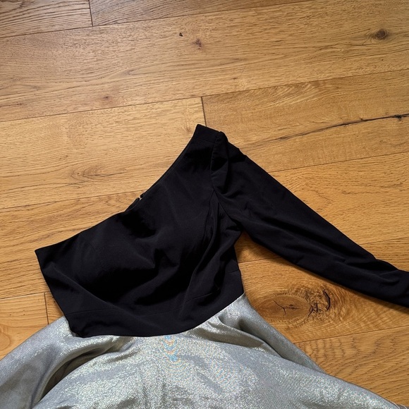 Chic Asymmetrical Black and Silver Women's Skirt IEENA McDuggal size 8 - Picture 3 of 6